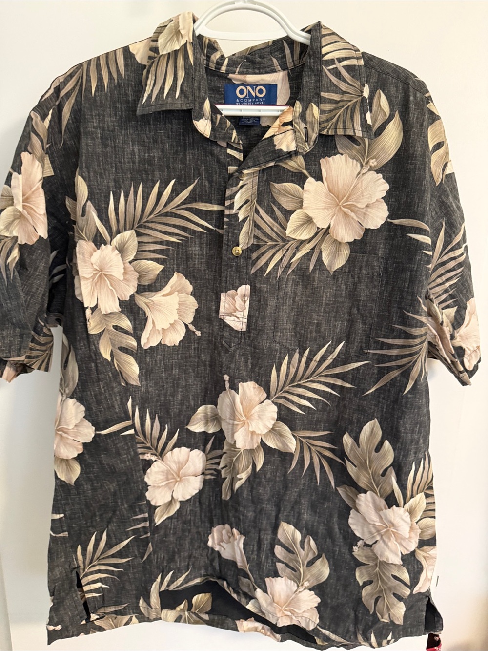Ono brand Men's Aloha Shirt - Cream Hibiscus Print
